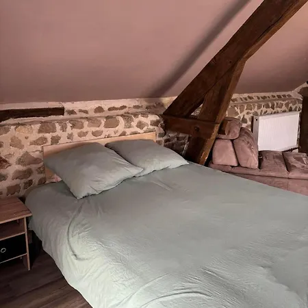 Vakantiehuis Maison Typique Auvergne Montel-de-Gelat